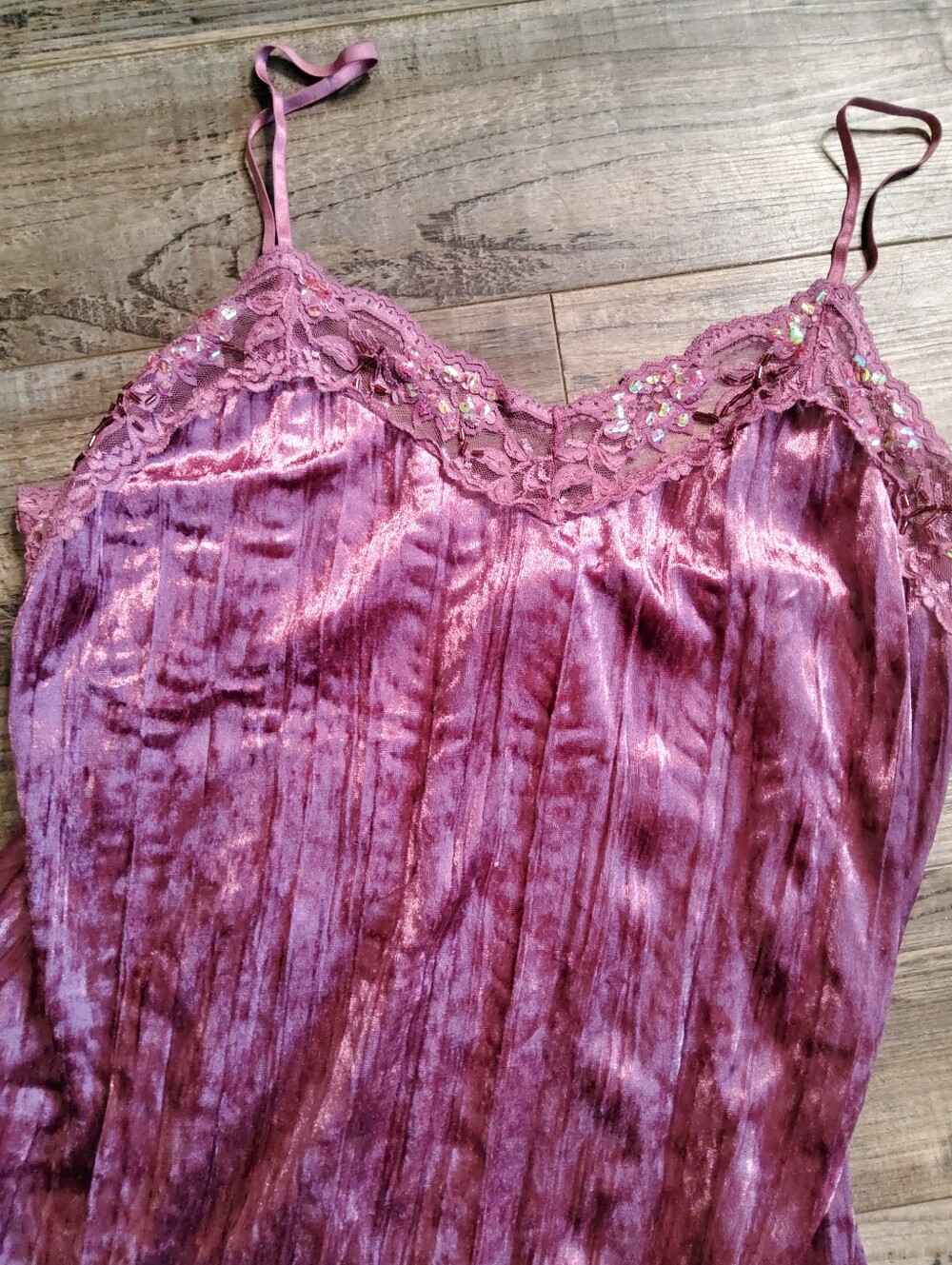 Velvet And Sequin Camisole - Picture 4 of 5